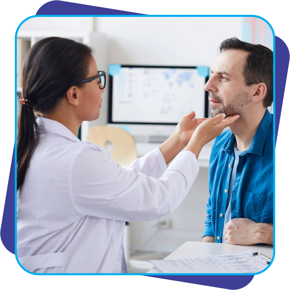 fonoaudiologa-atendendo-paciente-em-consulta-especializada